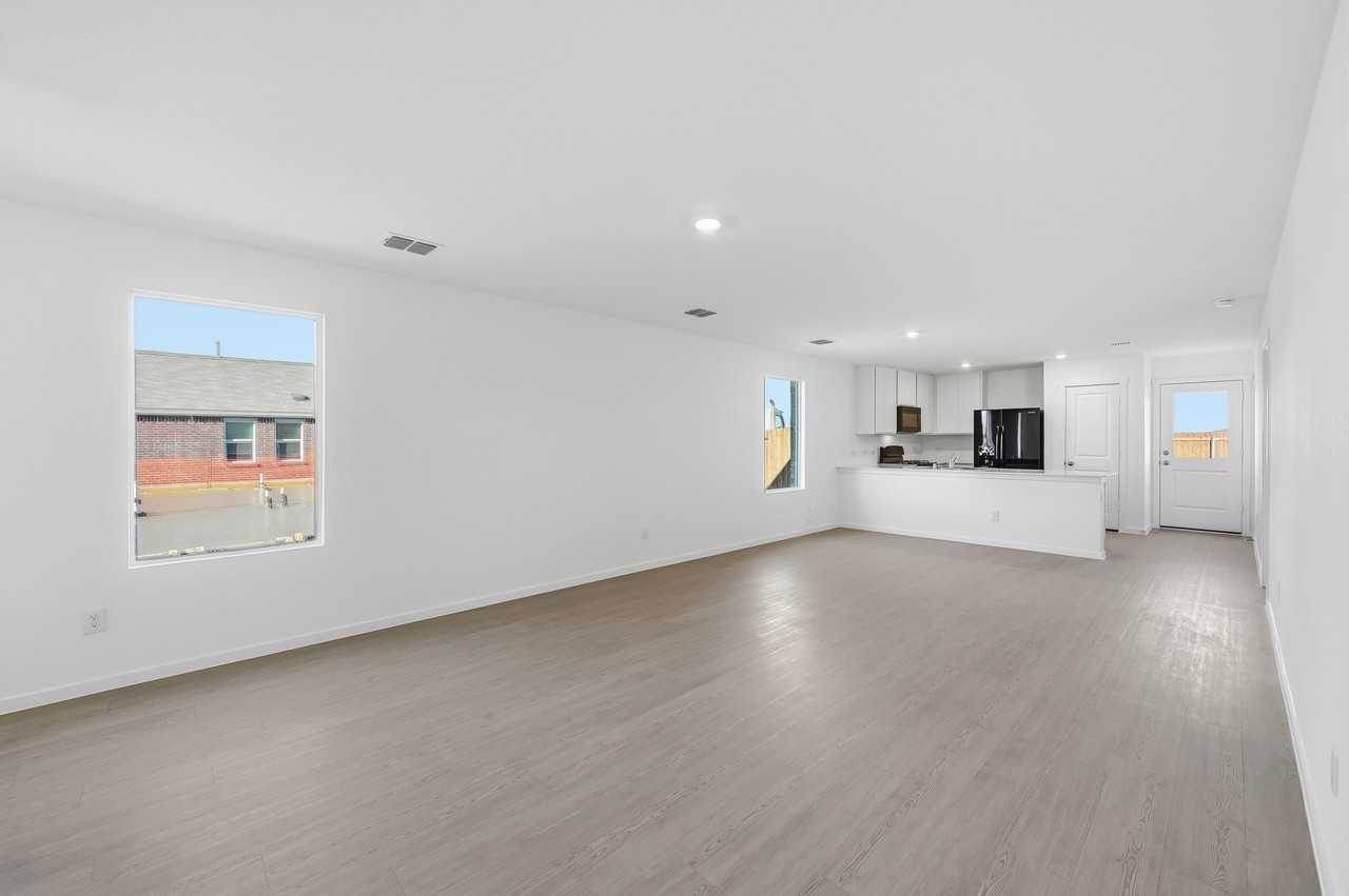 2040 Shady Oaks Dr #1 - Photo 3 of 20