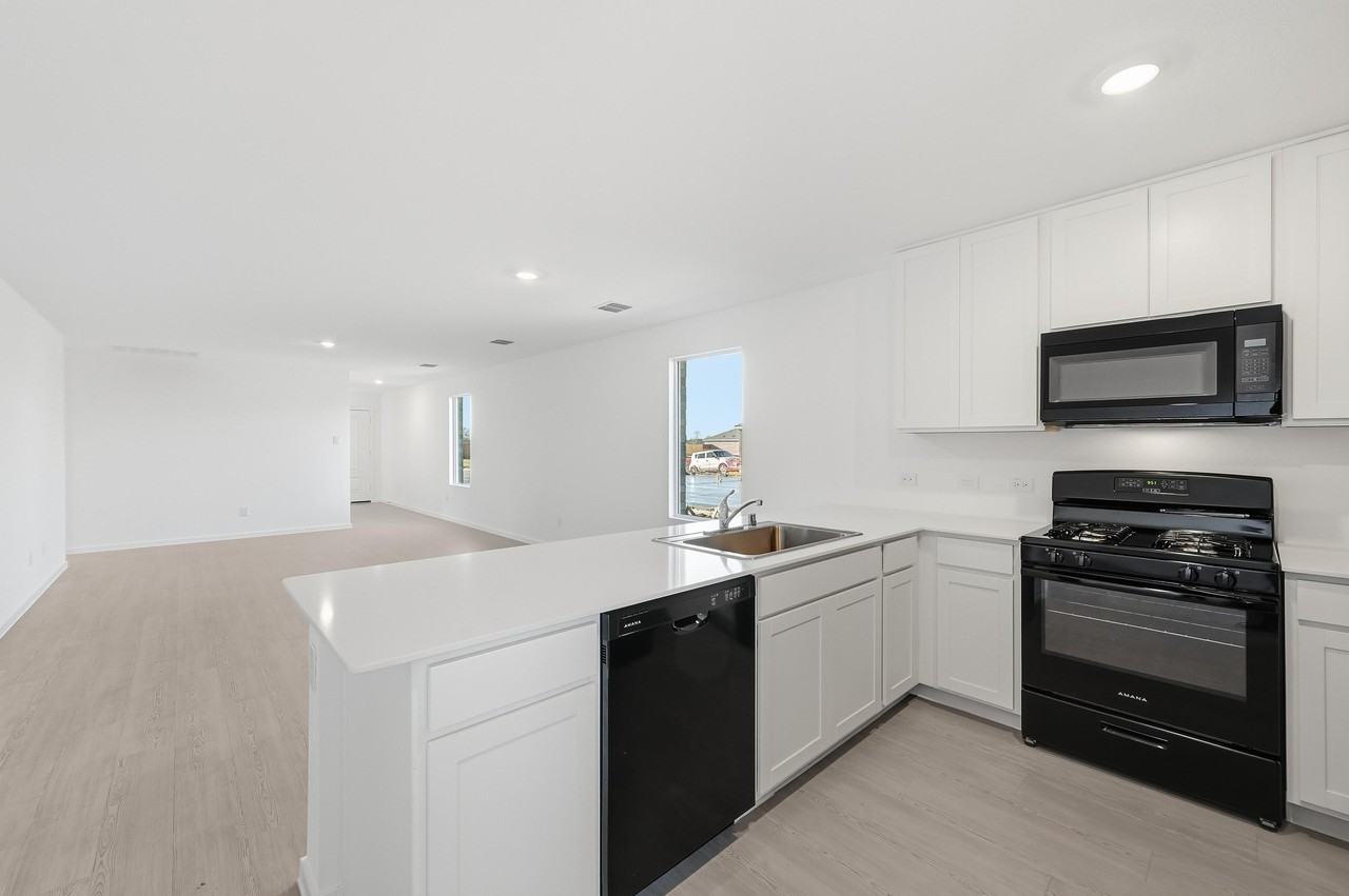 2040 Shady Oaks Dr #1 - Photo 4 of 20