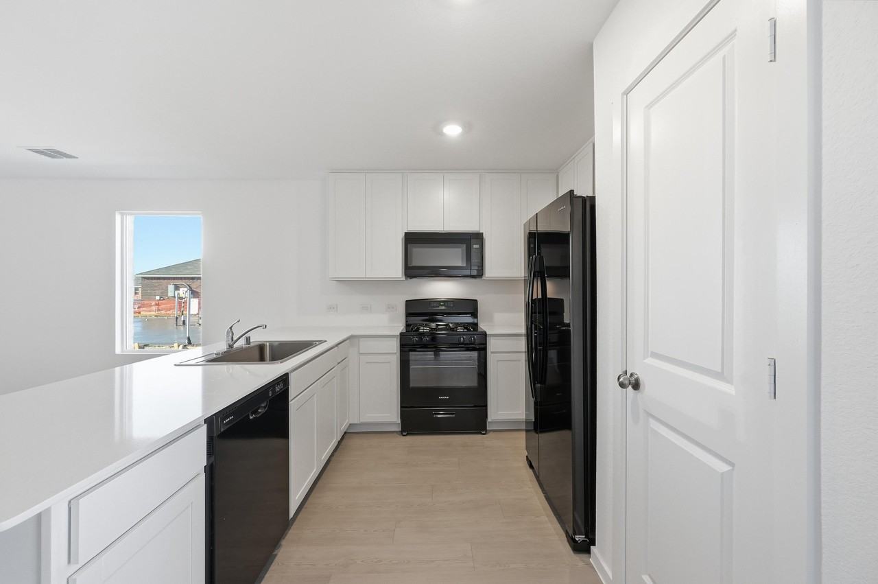 2040 Shady Oaks Dr #1 - Photo 5 of 20