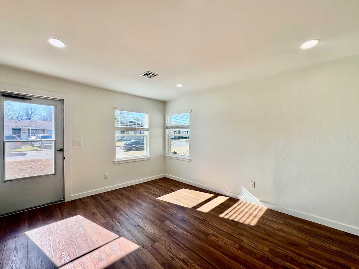 809 Procter Pl #1 - Photo 4 of 29