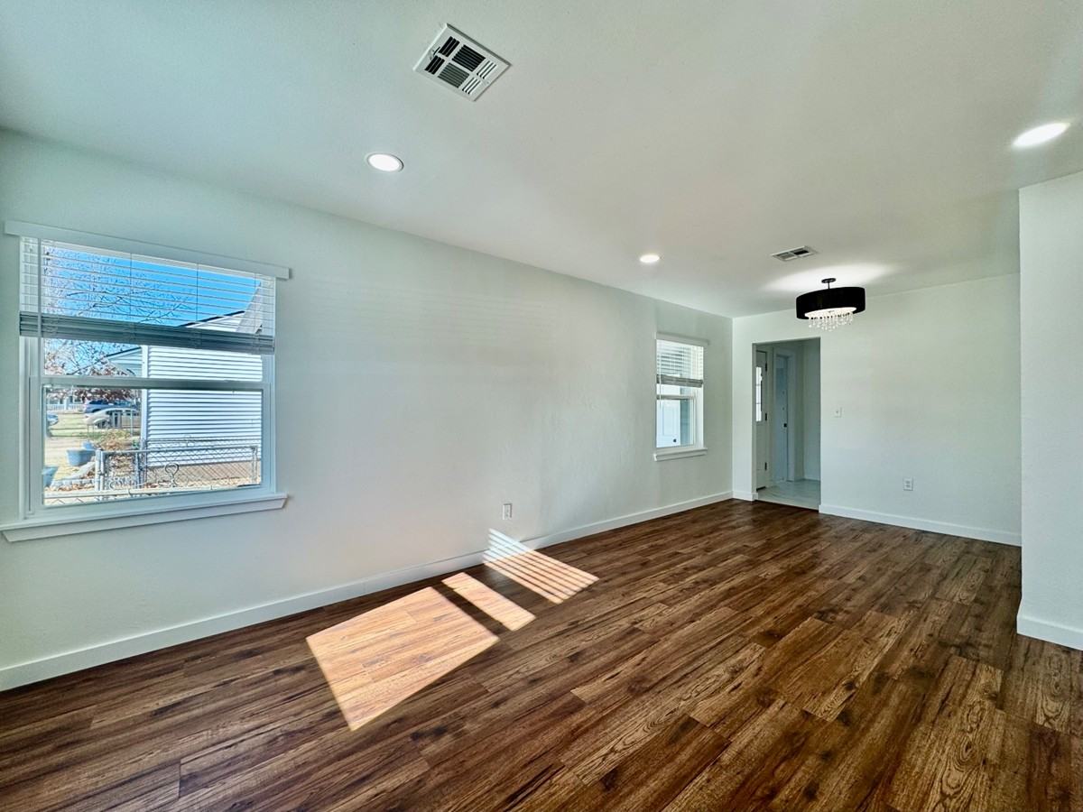 809 Procter Pl #1 - Photo 5 of 29