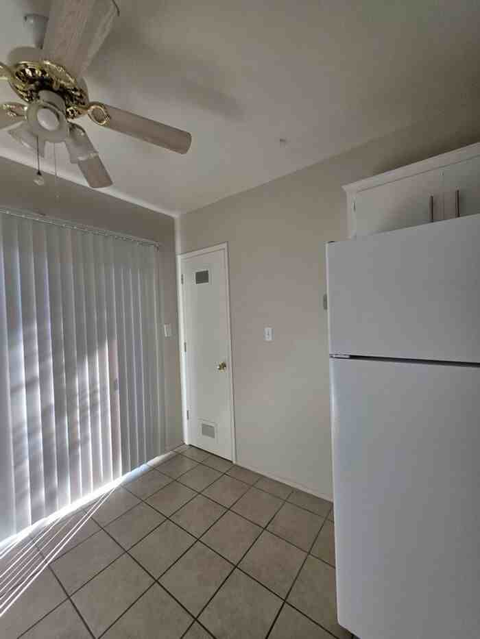 1558 N Craycroft Rd - Photo 6 of 26