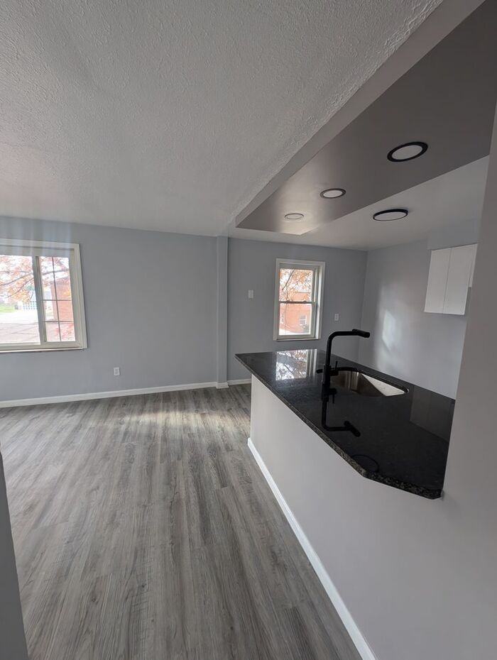 20101 Crystal Ave #2 - Photo 6 of 8