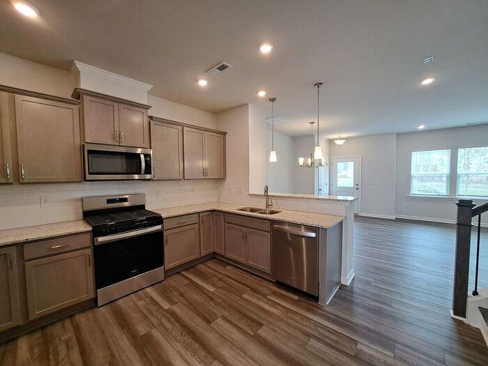 403 Parker Station Ave #403 - Photo 6 of 26