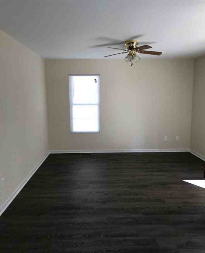 2707 Dearborn Dr - Photo 2 of 14