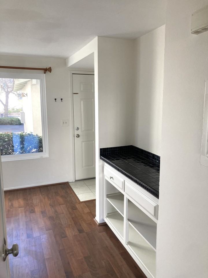 568 Mills Way - Photo 7 of 21