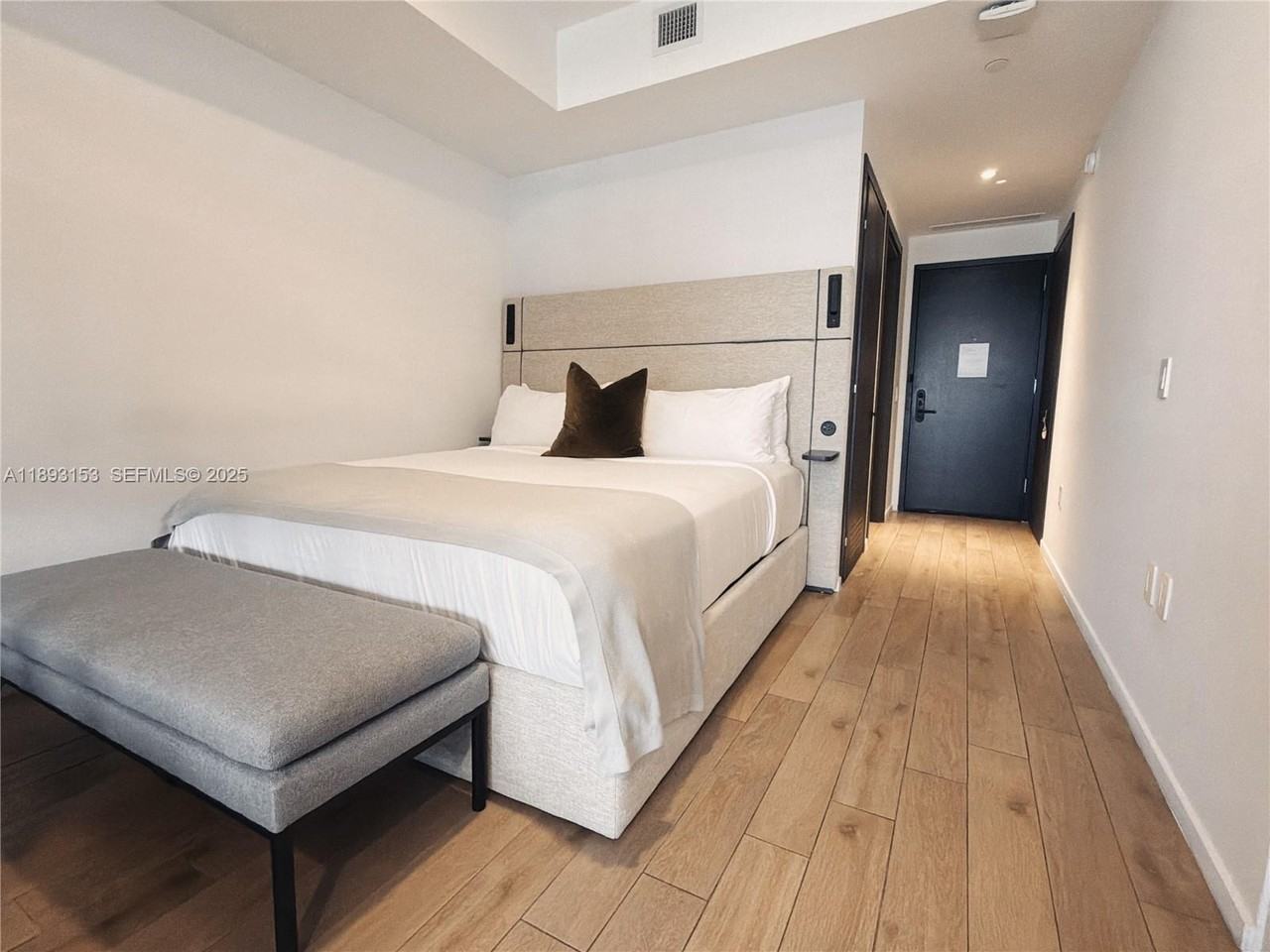 98 Ne 5th St #2307 - Photo 2 of 10