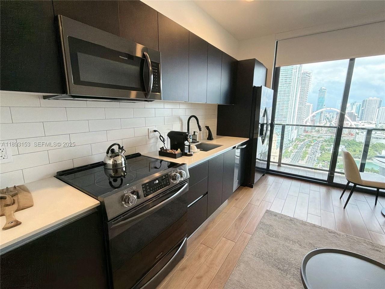 98 Ne 5th St #2307 - Photo 3 of 10