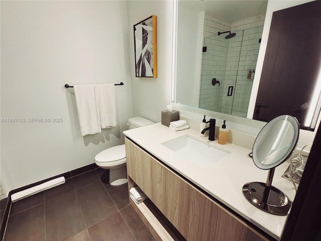 98 Ne 5th St #2307 - Photo 7 of 10