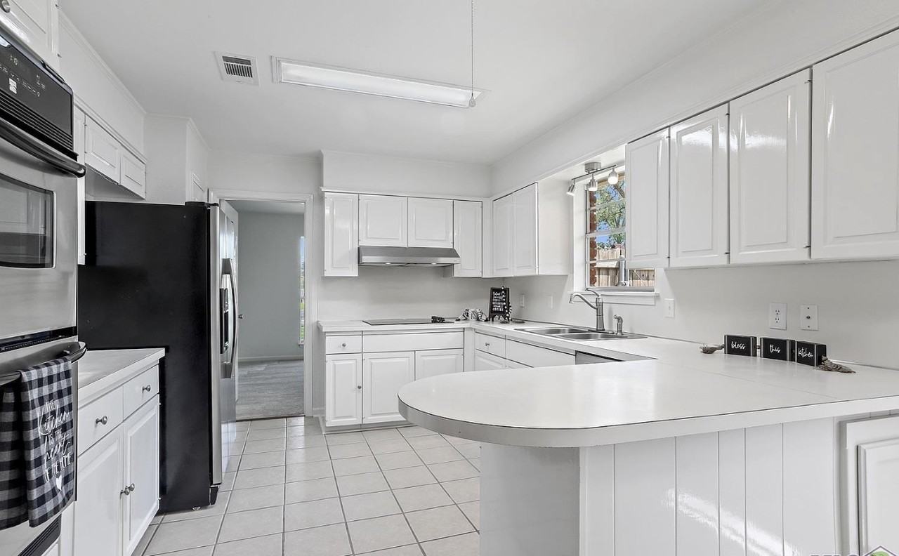 392 Shadydale Dr #NA - Photo 3 of 6