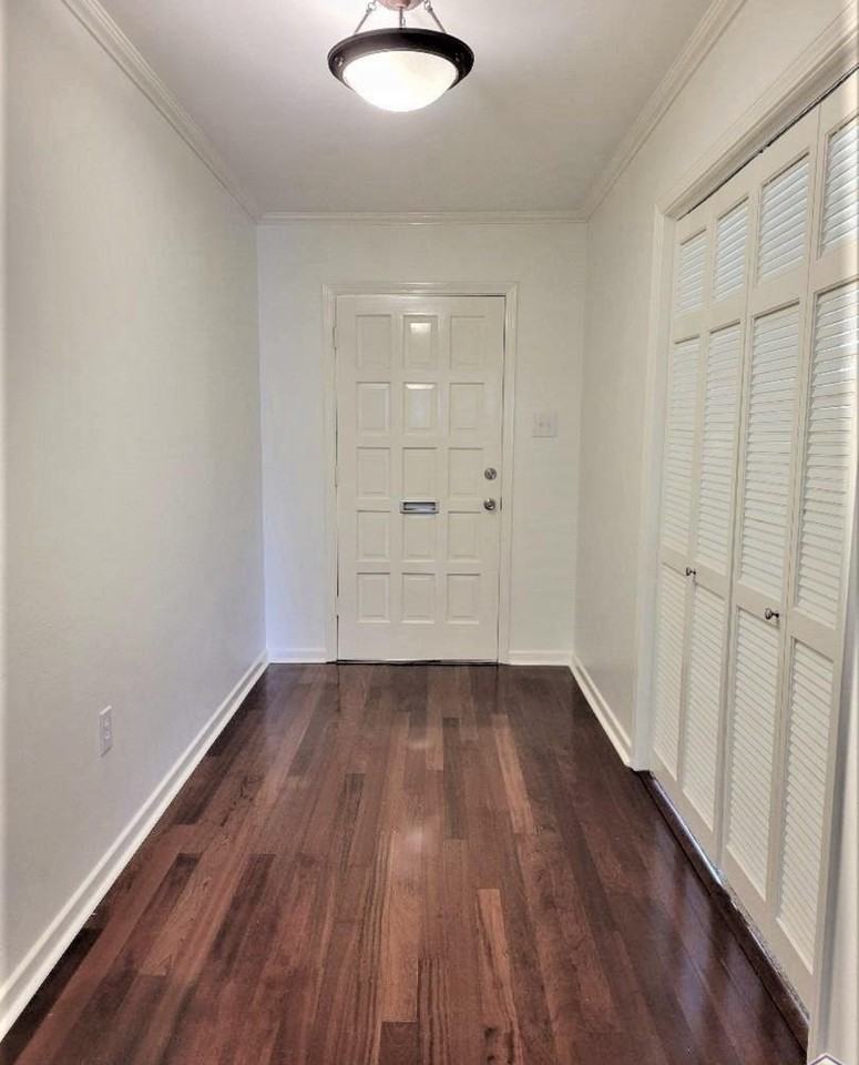 392 Shadydale Dr #NA - Photo 4 of 6