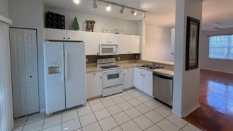 3620 Pine Oak Cir #105 - Photo 1 of 1