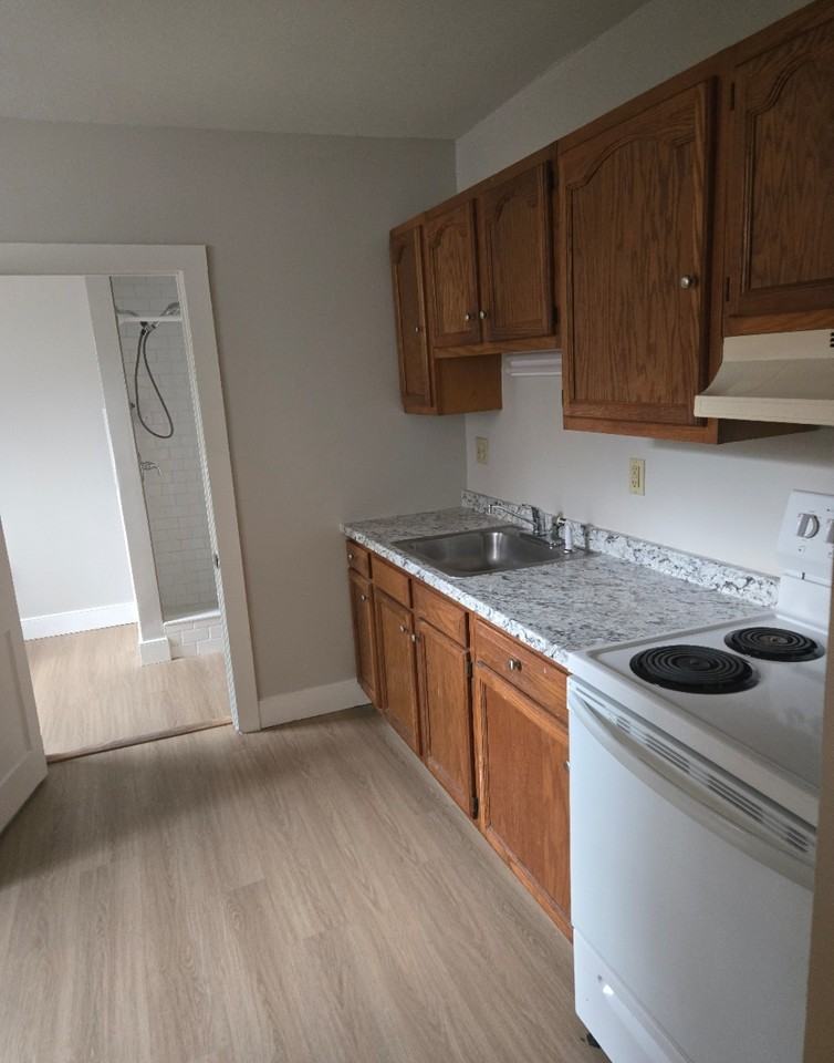 511 S Centre St #1 - Photo 2 of 9