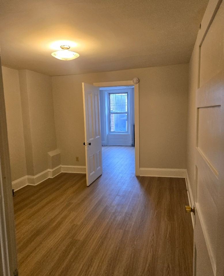 511 S Centre St #1 - Photo 6 of 9