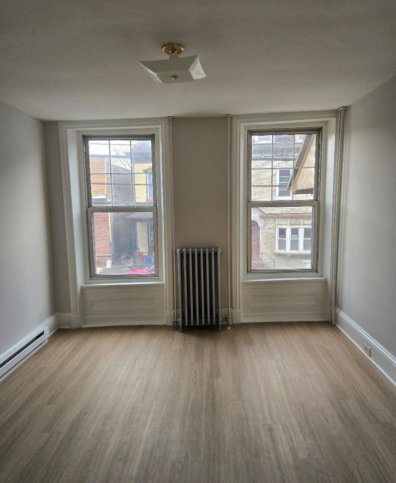 511 S Centre St #1 - Photo 7 of 9