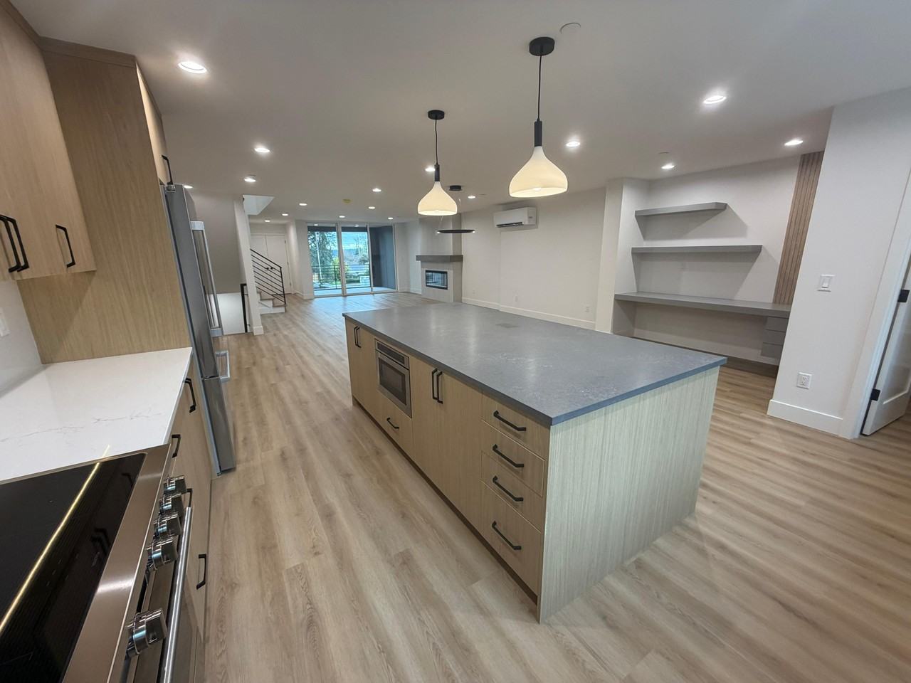 1720 Market St #A - Photo 4 of 17