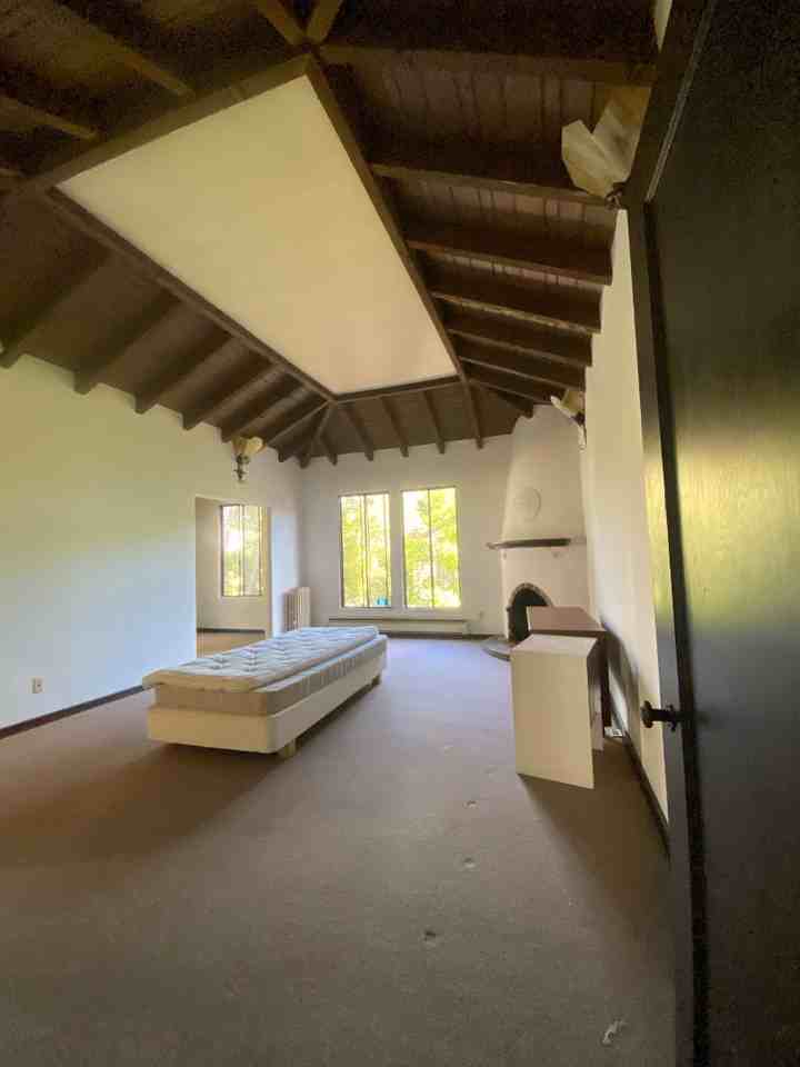 1700 LeRoy Ave - Photo 5 of 24