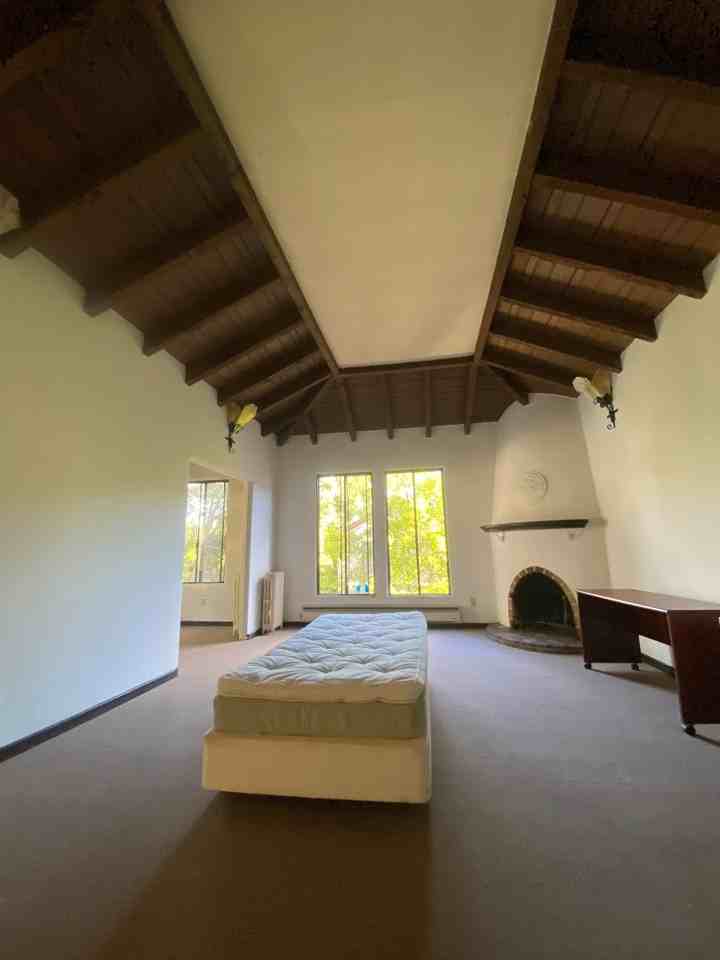 1700 LeRoy Ave - Photo 6 of 24