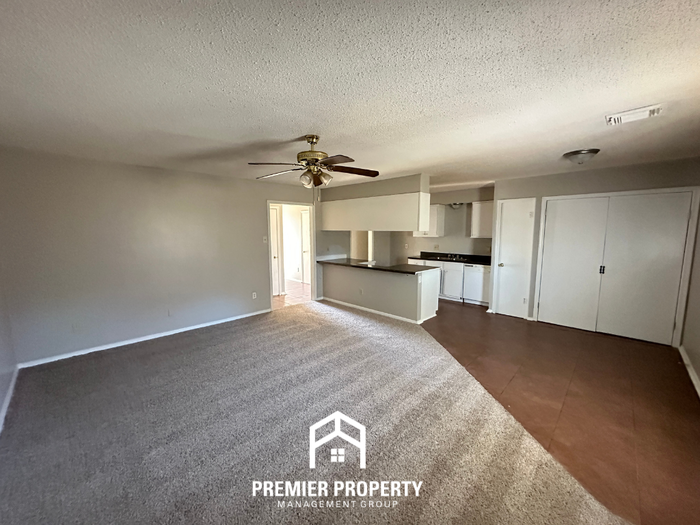 4305 Cary Hill Dr - Photo 3 of 18