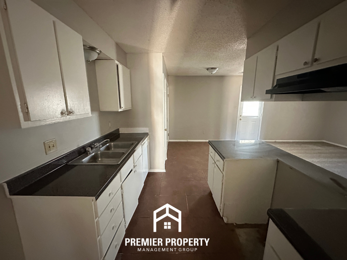 4305 Cary Hill Dr - Photo 5 of 18