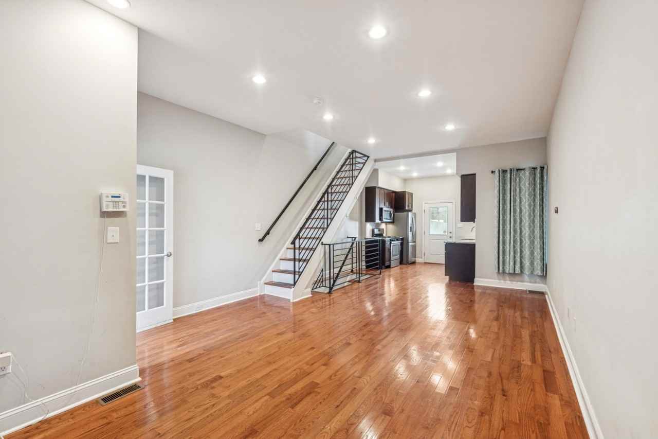 1618 S 19th St - Photo 2 of 14