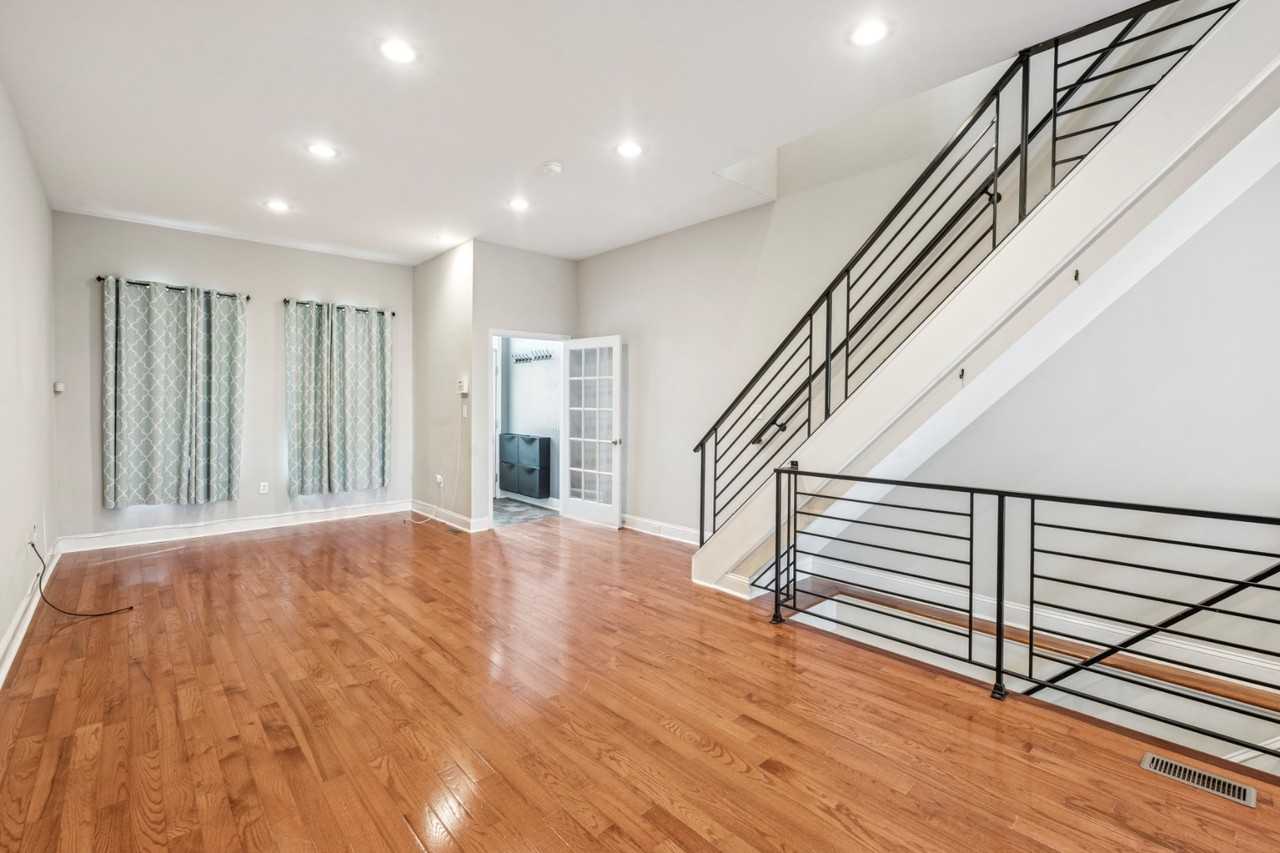 1618 S 19th St - Photo 5 of 14