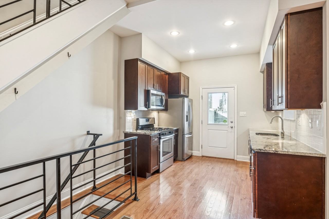 1618 S 19th St - Photo 6 of 14