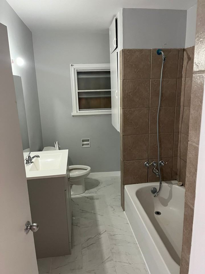 3808 Centre Street North - Photo 7 of 18