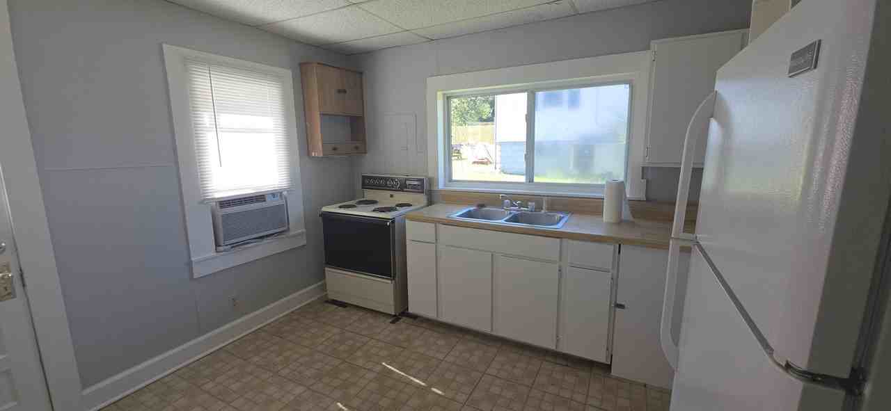 327 Hayes St #1 - Photo 3 of 5