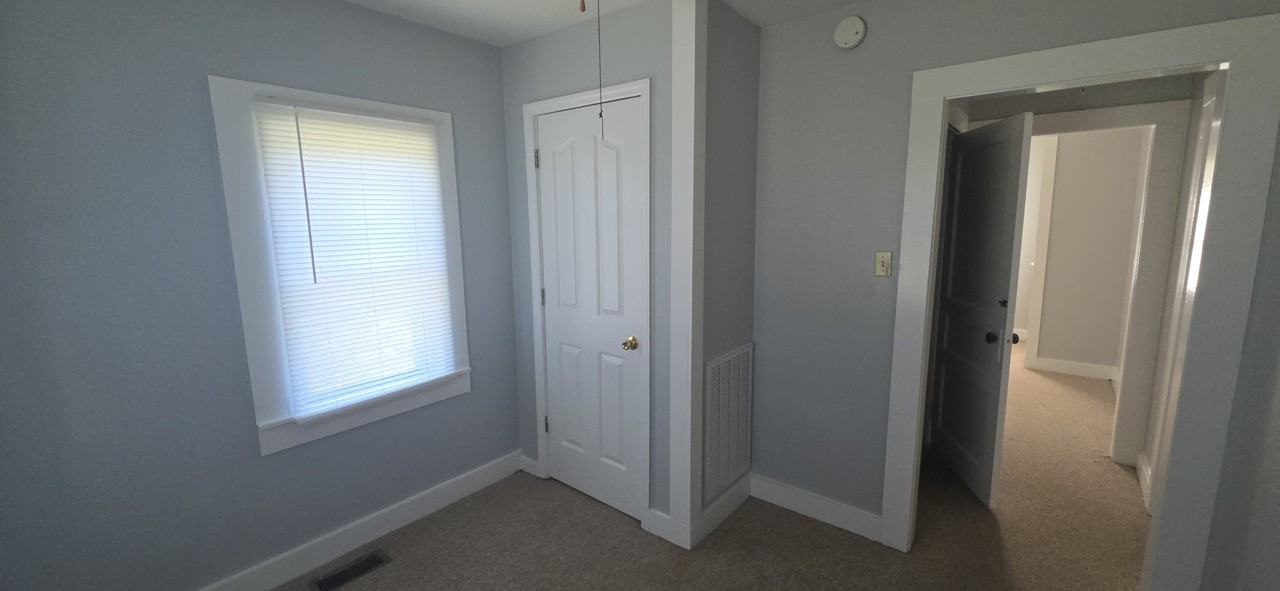 327 Hayes St #1 - Photo 4 of 5