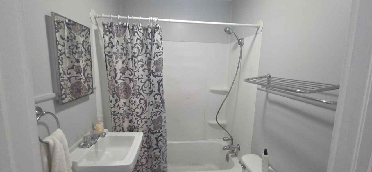 327 Hayes St #1 - Photo 5 of 5