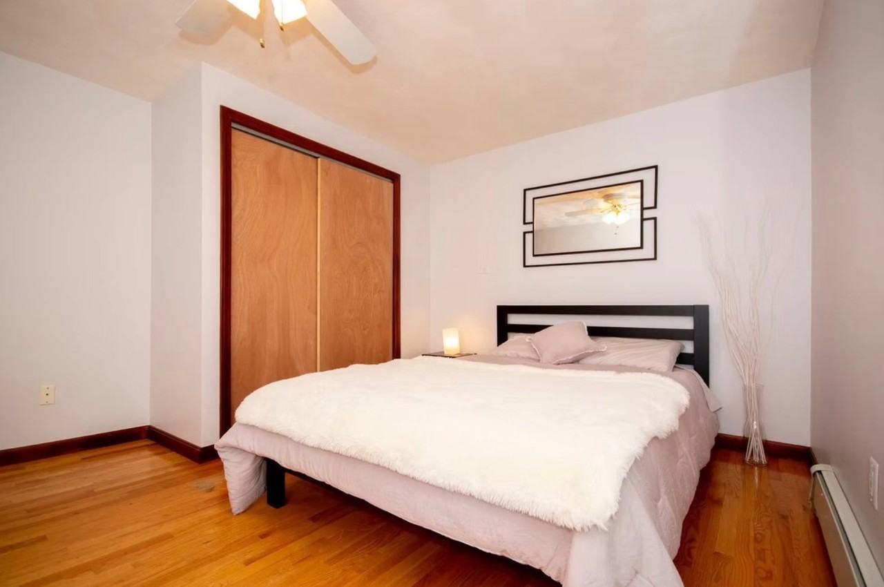 243 Princeton St - Photo 7 of 26