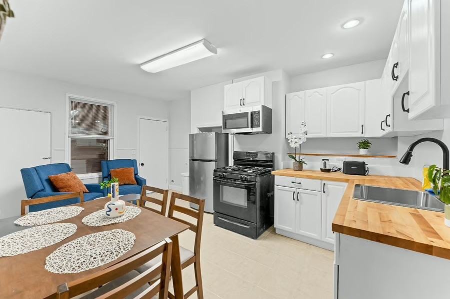 8 Everett St - Photo 5 of 10