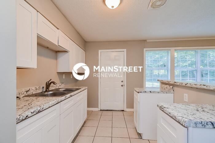 3020 Capri Rd - Photo 6 of 16