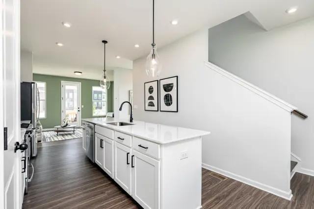 1430 Creekside Cir Nw - Photo 5 of 20