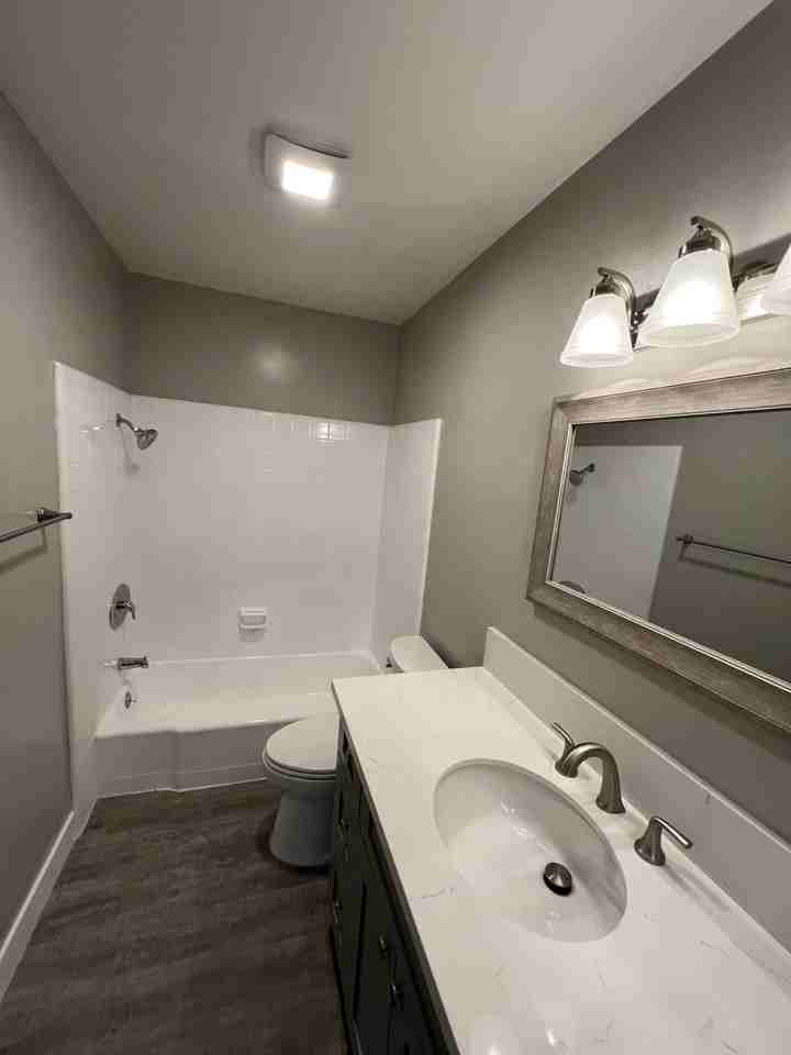 120 S Belmont St #4 - Photo 3 of 18