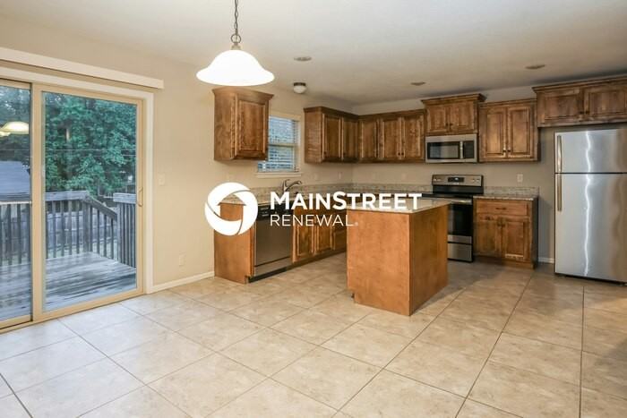 529 S Walnut St - Photo 5 of 17