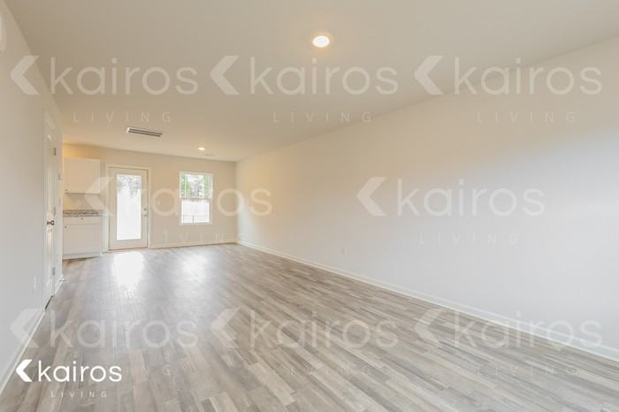 841 Vistamount Path - Photo 5 of 17