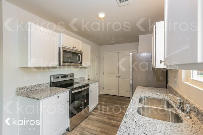 841 Vistamount Path - Photo 7 of 17