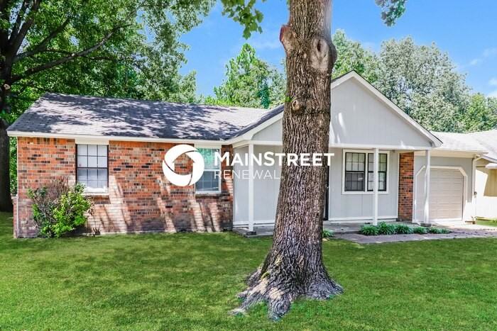 5674 Ballenmoor Dr - Photo 3 of 16