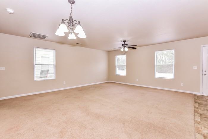 114 Whitestone Dr Ne - Photo 7 of 11