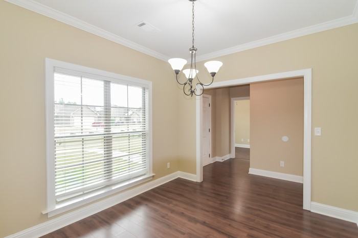 363 Country Club Dr - Photo 4 of 11