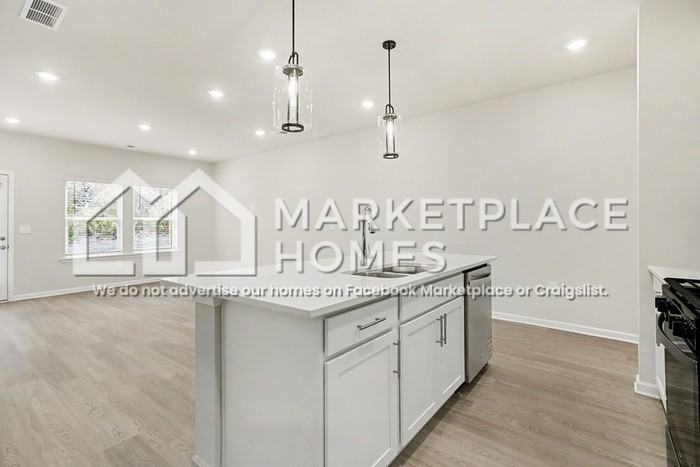 2103 Avalon Rdg - Photo 7 of 36