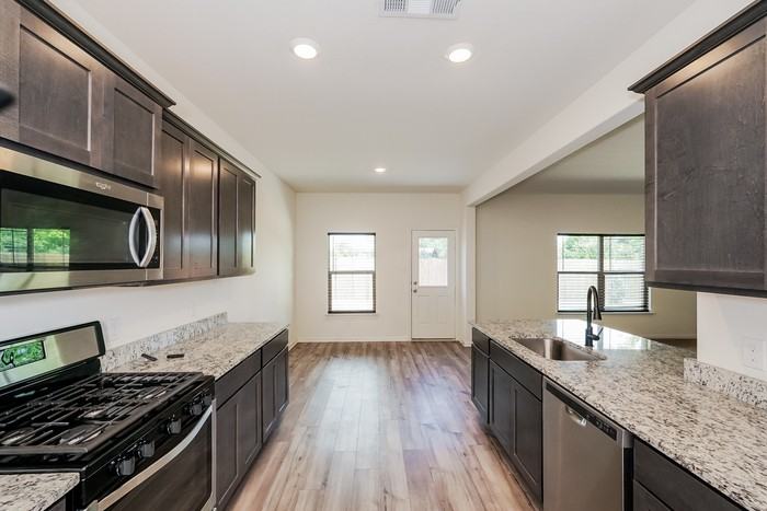 809 Clark Dr - Photo 6 of 15