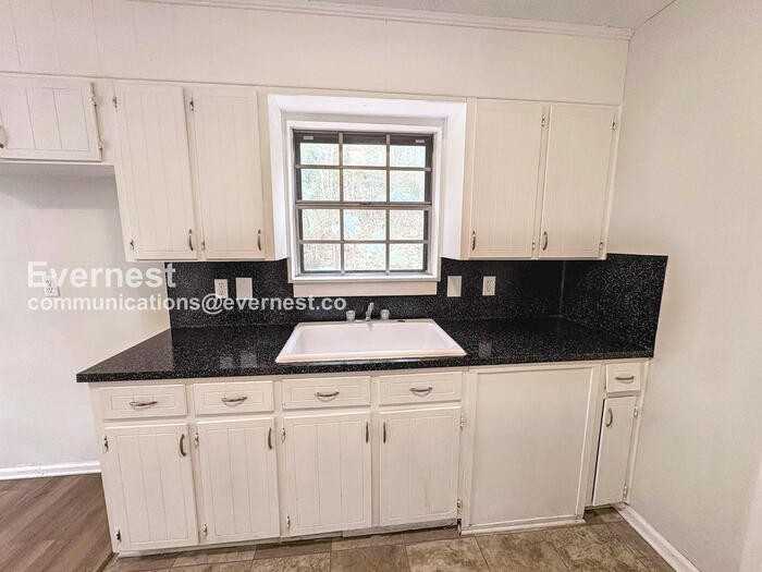 434 Hillside Rd - Photo 3 of 23