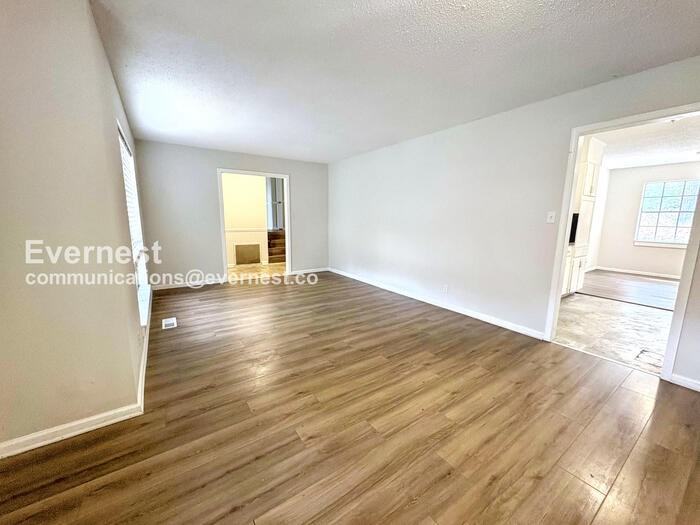 434 Hillside Rd - Photo 4 of 23