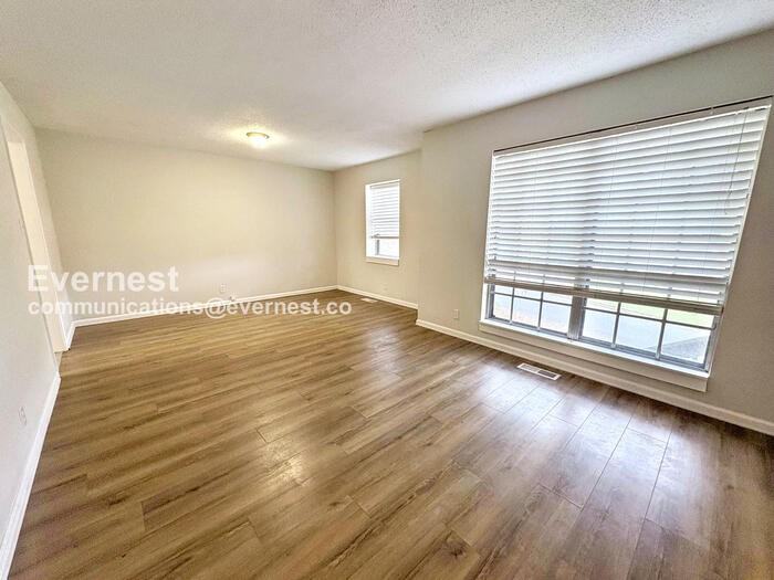 434 Hillside Rd - Photo 5 of 23