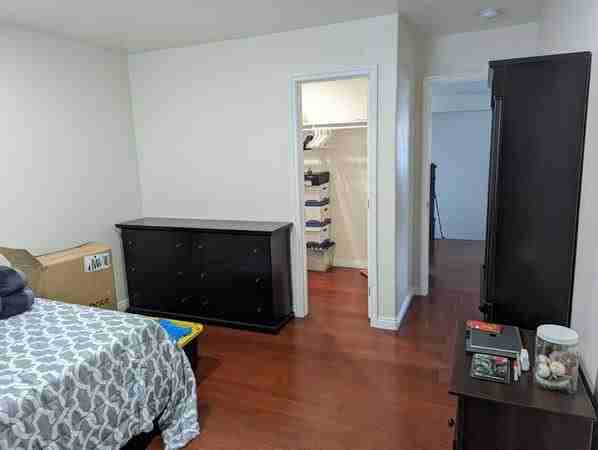 1260 Gertrude St - Photo 4 of 11