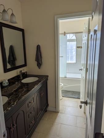 1260 Gertrude St - Photo 7 of 11