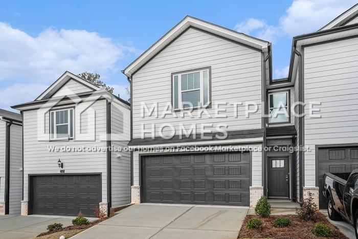 2105 Avalon Rdg - Photo 3 of 35